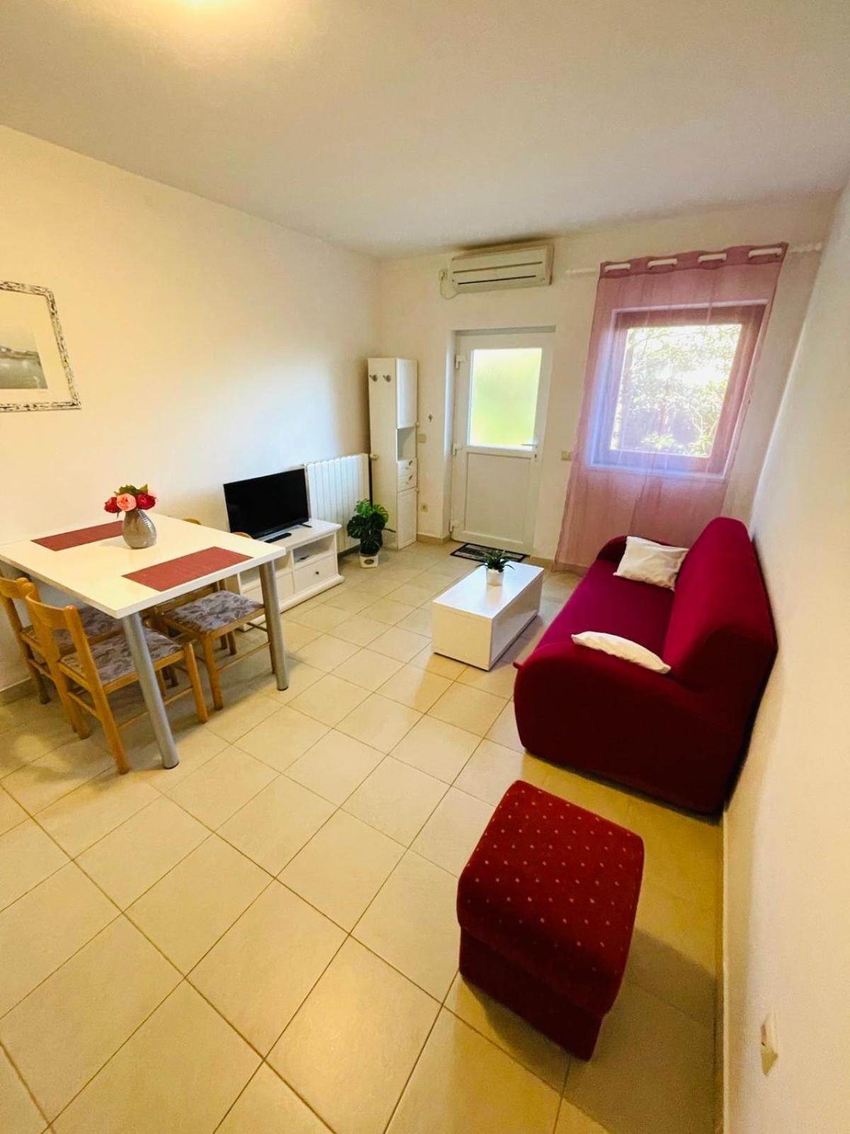 Lavanda 3 Njivice Exteriér fotografie